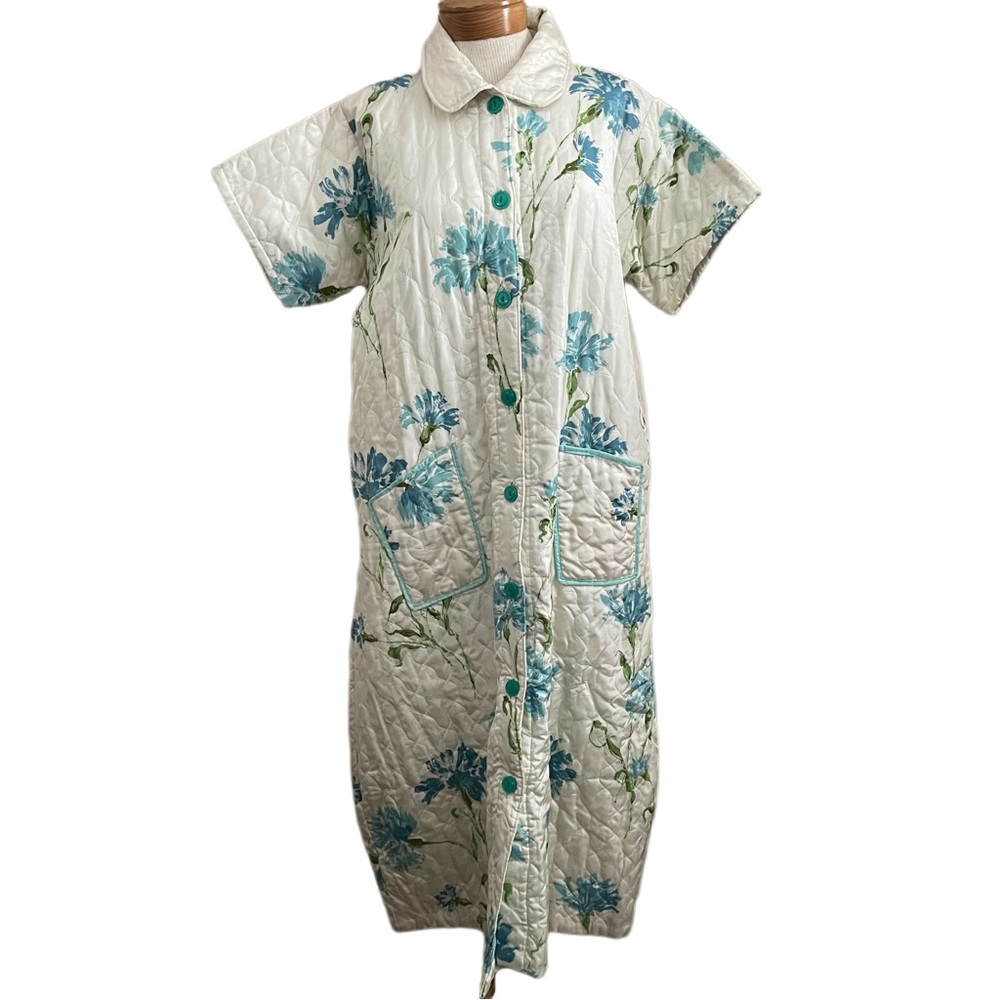 Vintage Mid Century Handmade Floral Quilted Short Sleeved Robe Jacket